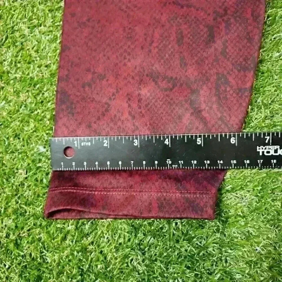 Nike Womens Sportswear Python Training Leggings Red Black Sz 3x Pull On - Picture 7 of 10